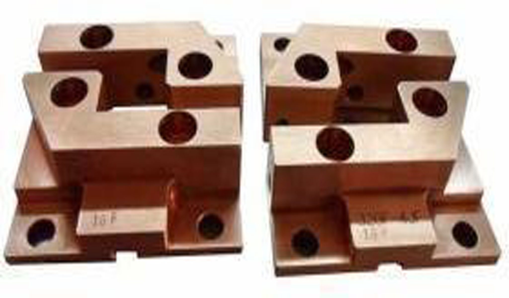 How to distinguish the pros and cons of automotive sheet metal parts on